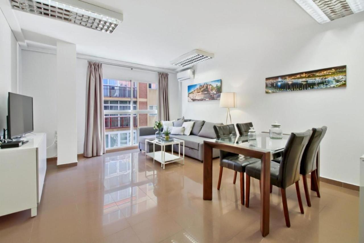Apartmán Amplio Piso Con Terraza Màlaga Exteriér fotografie