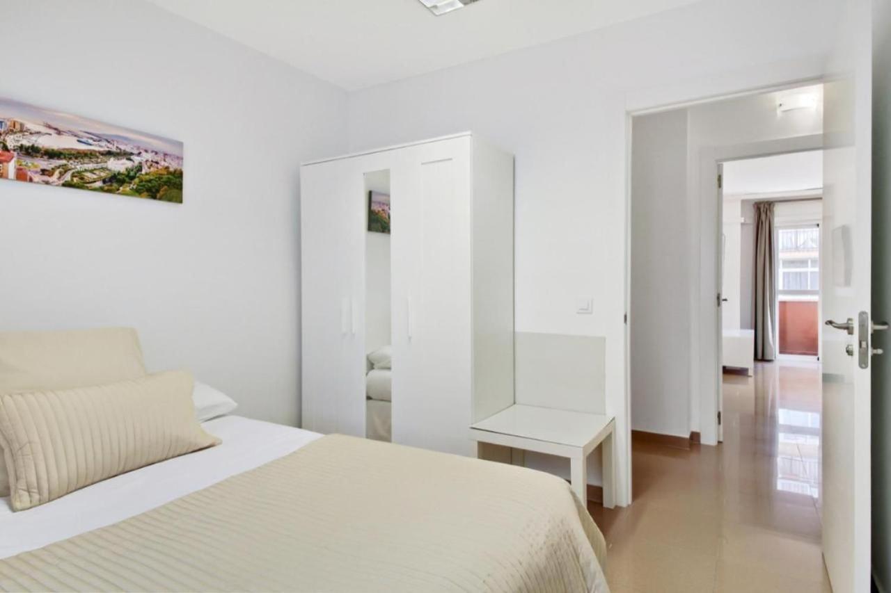 Apartmán Amplio Piso Con Terraza Màlaga Exteriér fotografie